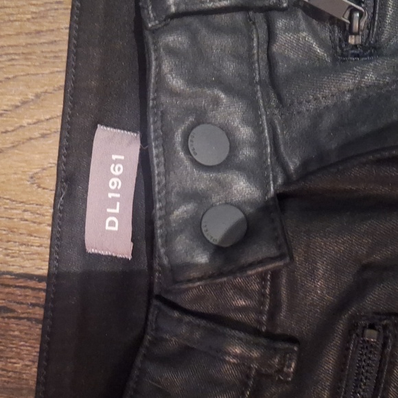 DL1961 Black ⚫️ 🖤 Jeans 👖 - Picture 2 of 9